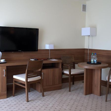 Hotel Termy Palacowe Nałęczów Kültér fotó